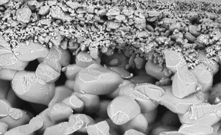 死Crystar®-Filtertechnologie(英尺)和死Luftfiltertechnologie (aFT)了来自Siliziumkarbid(原文如此)hergestellt einem hervorragenden Keramikmaterial麻省理工学院静脉Vielzahl fortschrittlicher mechanische, thermischer和chemischer Eigenschaften。
